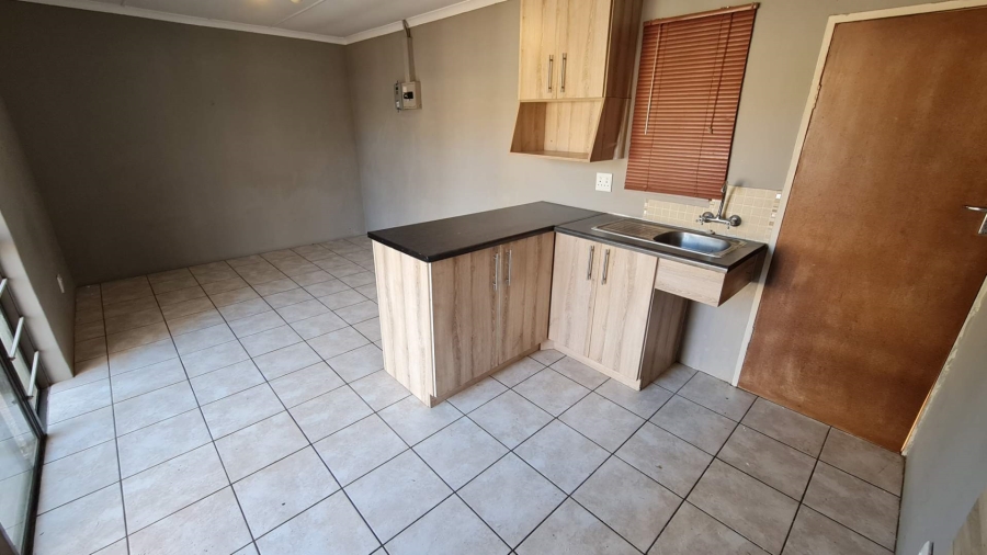 To Let 1 Bedroom Property for Rent in Wilgehof Free State